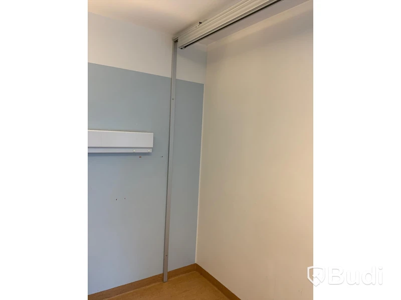 Patientlyft med stativ väggmontage - Rum 4063