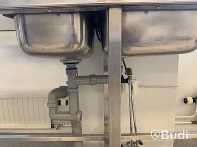Rostfri diskbänk med två hoar och kran