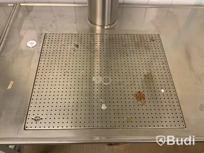 Dragbänk tvådelad och kemiskåp med utsug och underskåp - Rum 3064