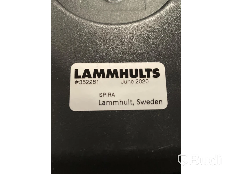 26 st konferensstolar Lammhults Spira, med fällbar skrivplatta