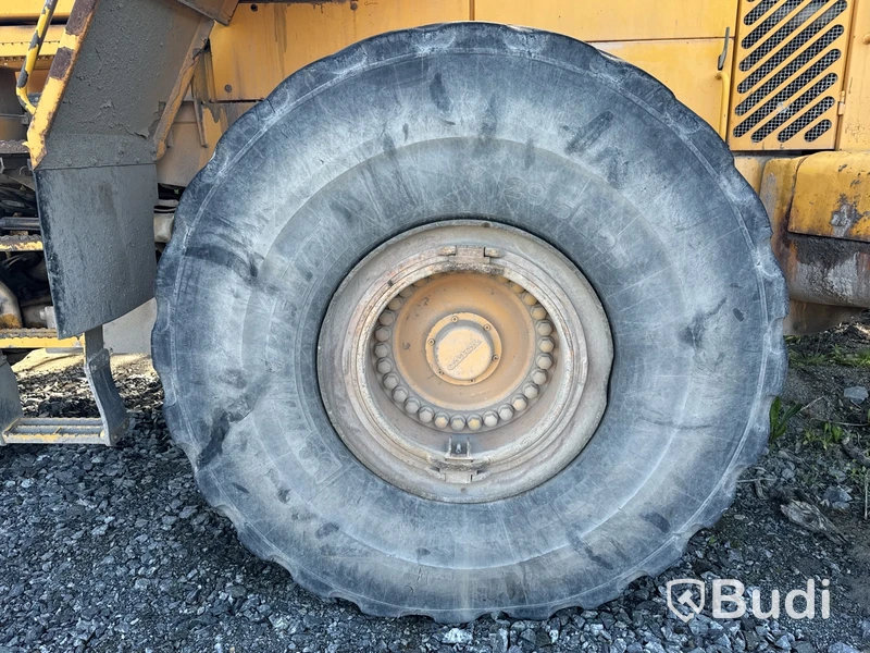 Hjullastare Volvo L220E med skopa -2001