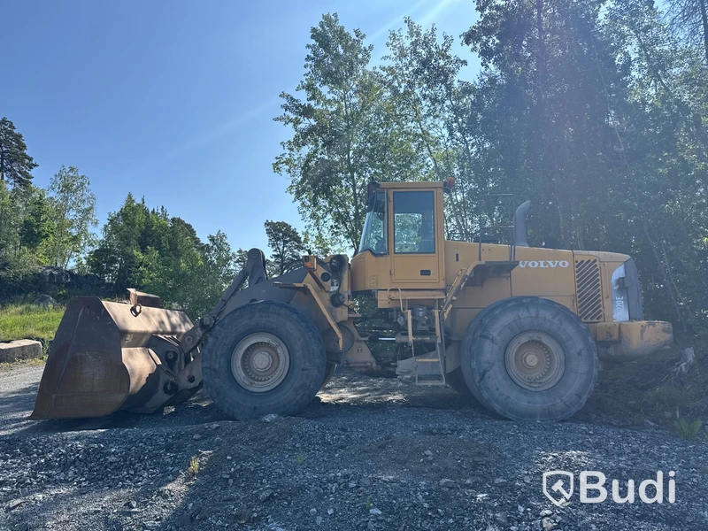 Hjullastare Volvo L220E med skopa -2001