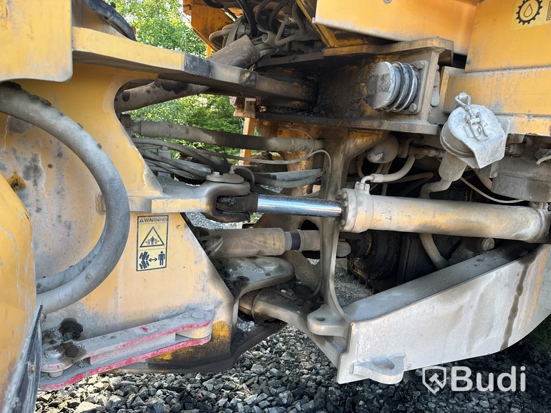 Hjullastare Volvo L220E med skopa -2001