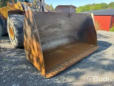 Hjullastare Volvo L220E med skopa -2001
