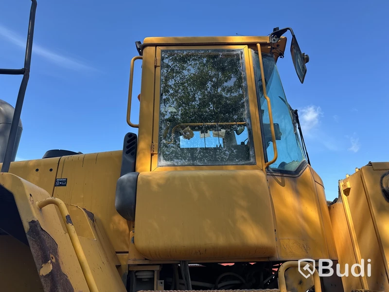 Hjullastare Volvo L220E med skopa -2001