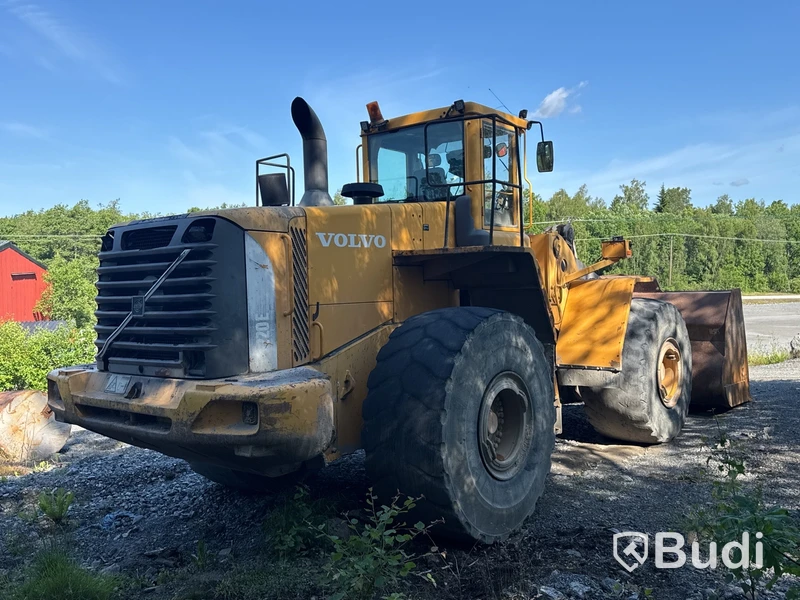 Hjullastare Volvo L220E med skopa -2001