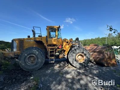 Hjullastare Volvo L220E med skopa -2001