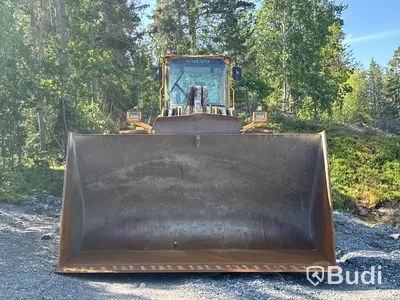Hjullastare Volvo L220E med skopa -2001