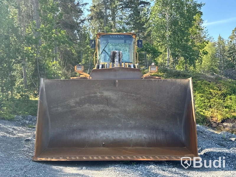 Hjullastare Volvo L220E med skopa -2001