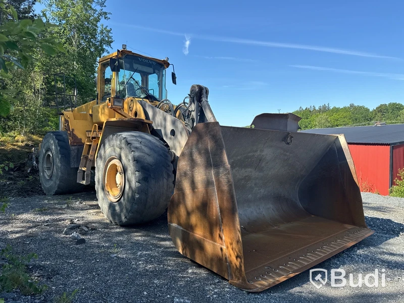 Hjullastare Volvo L220E med skopa -2001