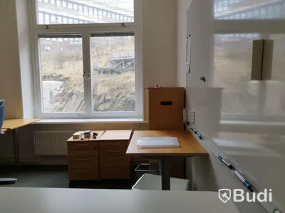 Kontorsrum, datorskärmar