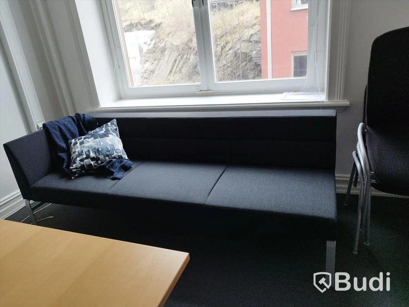 Konferensrum, bord, stolar, tv-skärm