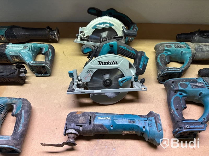 12 st batterimaskiner Makita
