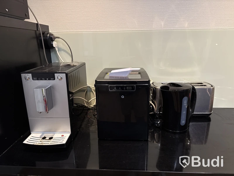Kaffemaskin, ismaskin, brödrost & vattenkokare