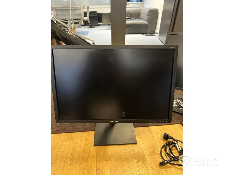 3St. SAMSUNG S24E650XW 24” Full HD inkl. Strömkabel.