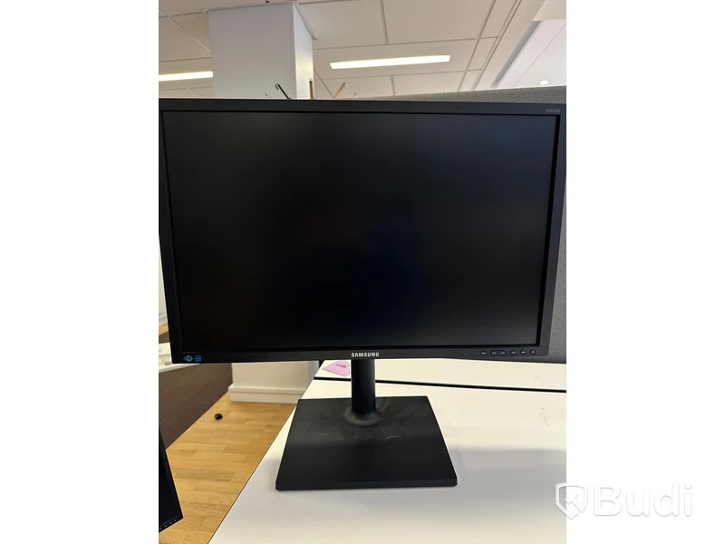 3St. SAMSUNG S24E650XW 24” Full HD inkl. Strömkabel.