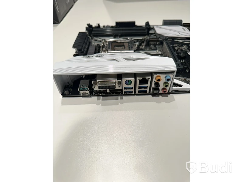 Asus Prime Z270- A moderkort.