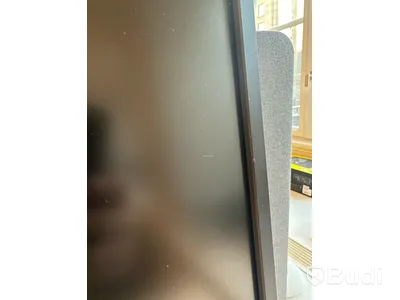 Dell 43tum datorskärm 4k 60hz. OBS! Skrapad skärm.