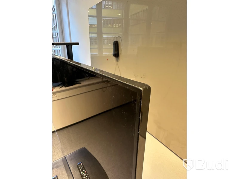 Tv-skärm SWEDX SS-58K1 ink stativ