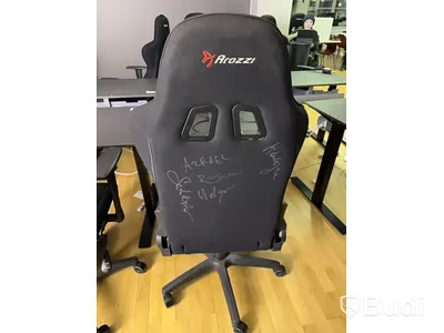 Skrivbord och gamingstol Arozzi, OBS! Saknar strömsladd