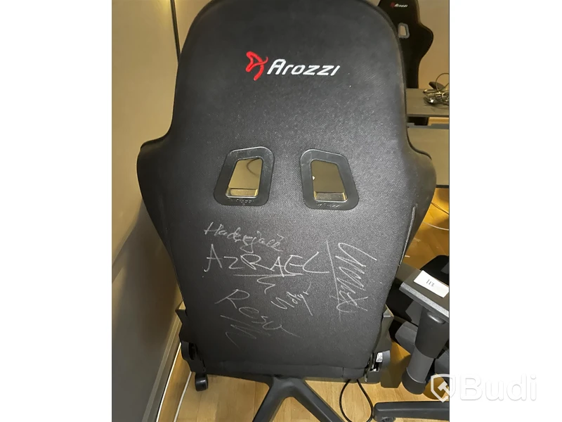 Skrivbord och gamingstol Arozzi, OBS! Saknar strömsladd