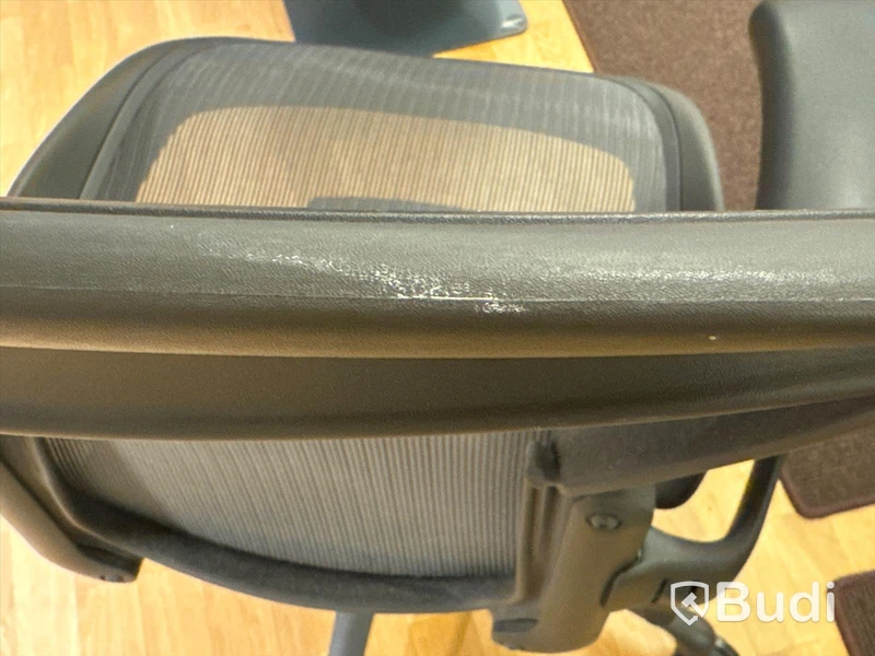 Kontorsstol - Herman Miller Aeron, mörkgrå, Ord. pris inkl. moms: 16 000 kr