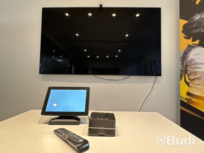 Konferensutrustning - Asus Google Meet Video Conference Kit plus TV-skärm/display.