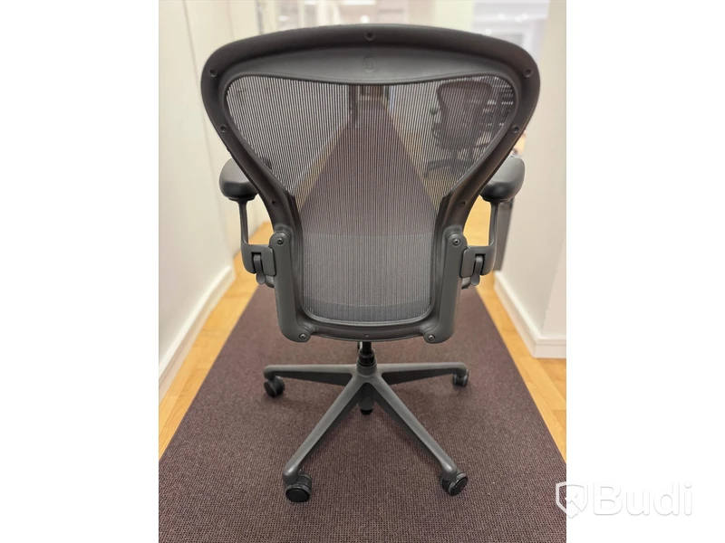Kontorsstol - Herman Miller Aeron, mörkgrå, Ord. pris inkl. moms: 16 000 kr