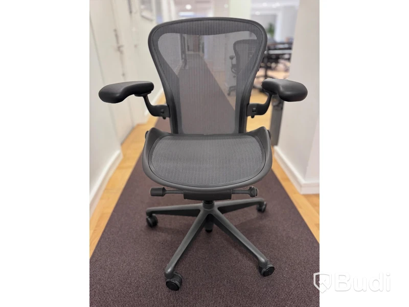 Kontorsstol - Herman Miller Aeron, mörkgrå, Ord. pris inkl. moms: 16 000 kr
