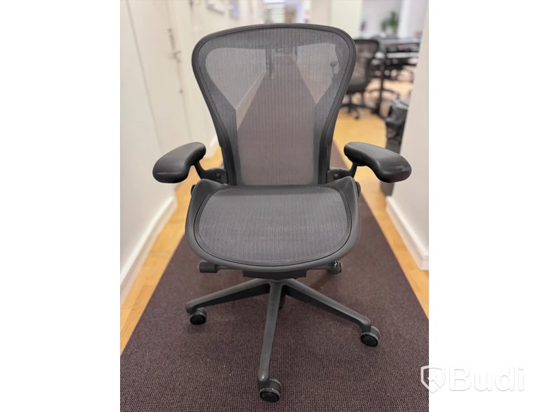 Kontorsstol - Herman Miller Aeron, mörkgrå, Ord. pris inkl. moms: 16 000 kr