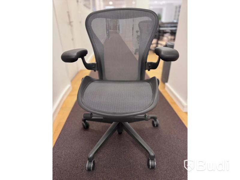 Kontorsstol - Herman Miller Aeron, mörkgrå, Ord. pris inkl. moms: 16 000 kr
