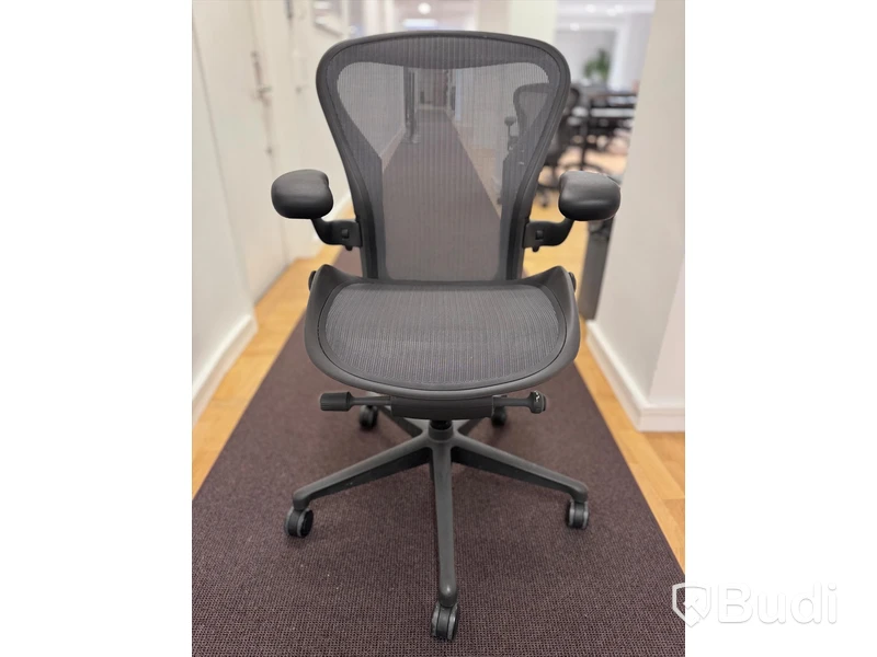 Kontorsstol - Herman Miller Aeron, mörkgrå, Ord. pris inkl. moms: 16 000 kr