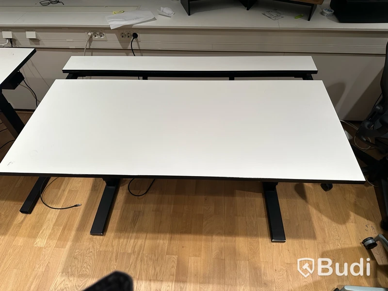 Höj- och sänkbart skrivbord 140x80 cm - vit
