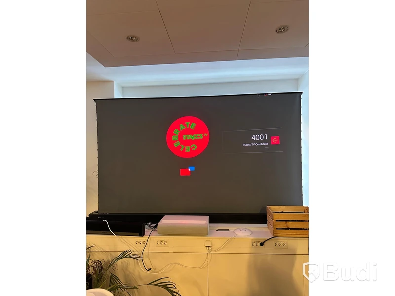 Projektor och projektorduk - Samsung The Premiere Laser Projector och Hivilux Floor Screen Ord. pris: ca 70 000 kr
