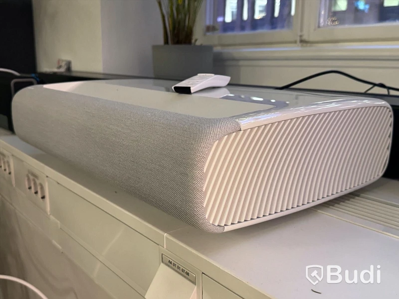 Projektor och projektorduk - Samsung The Premiere Laser Projector och Hivilux Floor Screen Ord. pris: ca 70 000 kr
