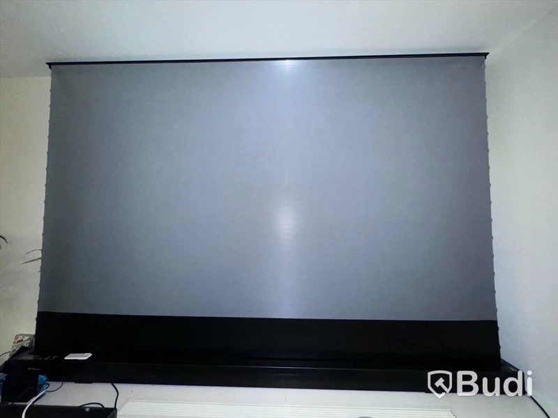 Projektor och projektorduk - Samsung The Premiere Laser Projector och Hivilux Floor Screen Ord. pris: ca 70 000 kr