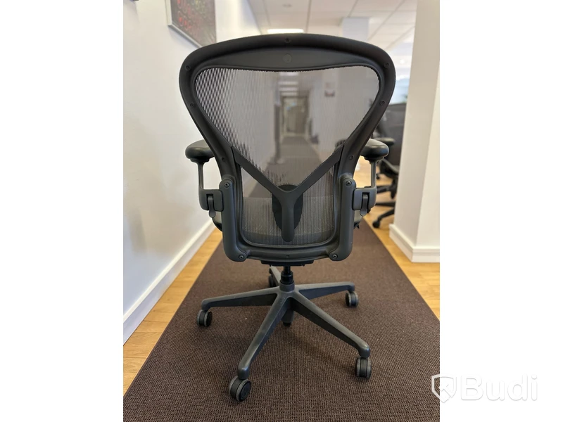 Kontorsstol - Herman Miller Aeron, mörkgrå, Ord. pris inkl. moms: 16 000 kr