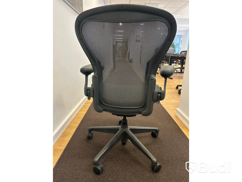 Kontorsstol - Herman Miller Aeron, mörkgrå, Ord. pris inkl. moms: 16 000 kr