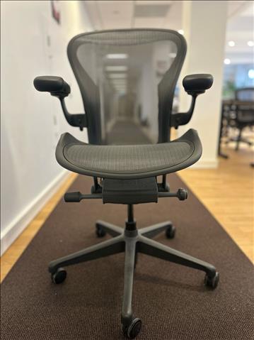 Kontorsstol - Herman Miller Aeron, mörkgrå, Ord. pris inkl. moms: 16 000 kr