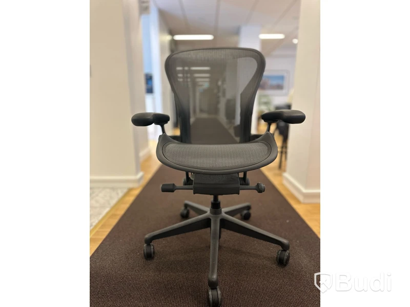 Kontorsstol - Herman Miller Aeron, mörkgrå, Ord. pris inkl. moms: 16 000 kr