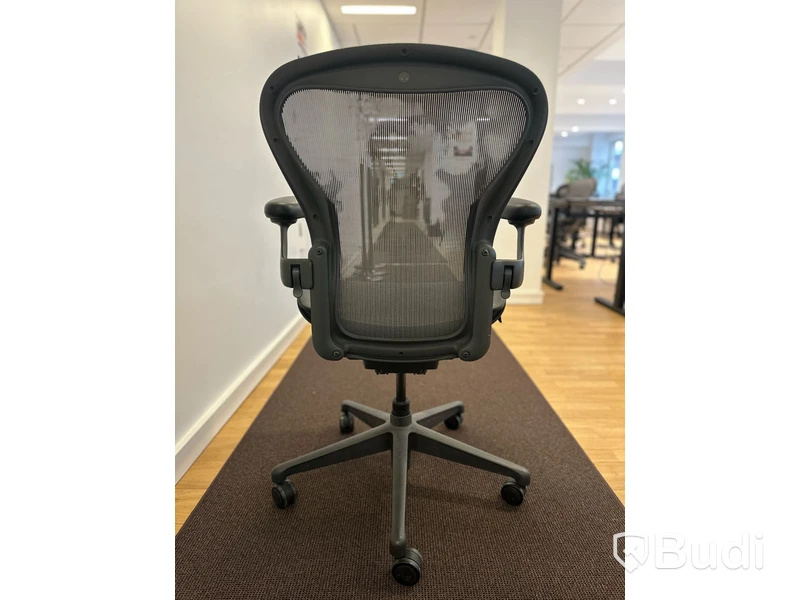 Kontorsstol - Herman Miller Aeron, mörkgrå, Ord. pris inkl. moms: 16 000 kr