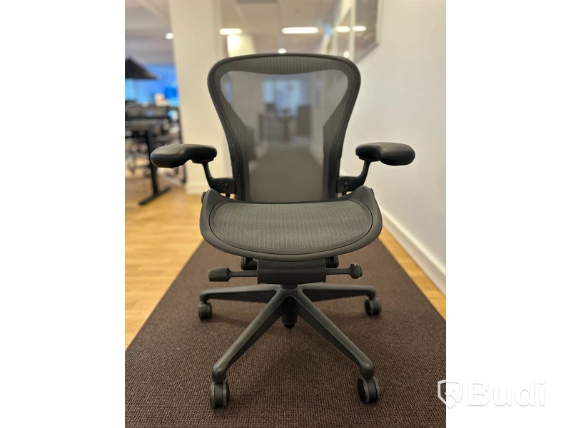 Kontorsstol - Herman Miller Aeron, mörkgrå, Ord. pris inkl. moms: 16 000 kr