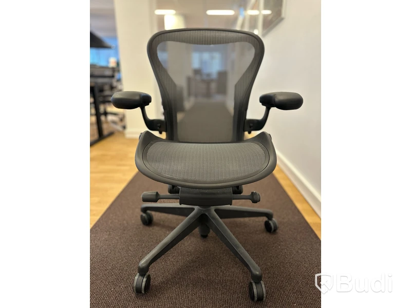 Kontorsstol - Herman Miller Aeron, mörkgrå, Ord. pris inkl. moms: 16 000 kr