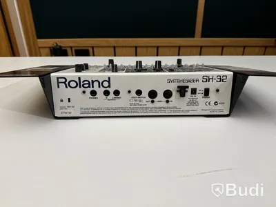 Synthesizer - Roland SH-32
