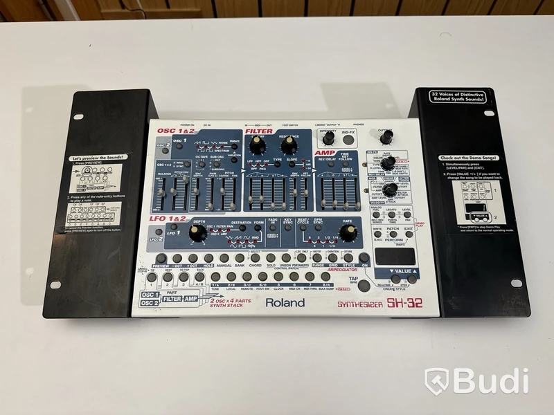 Synthesizer - Roland SH-32