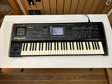 Synthesizer - Roland V-Synth