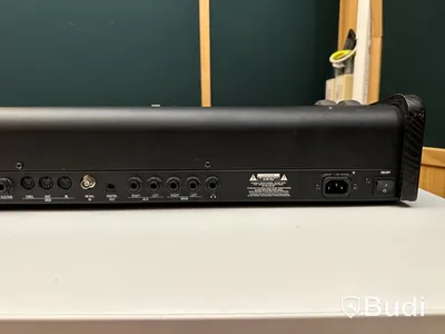 Keyboard - Alesis QS8