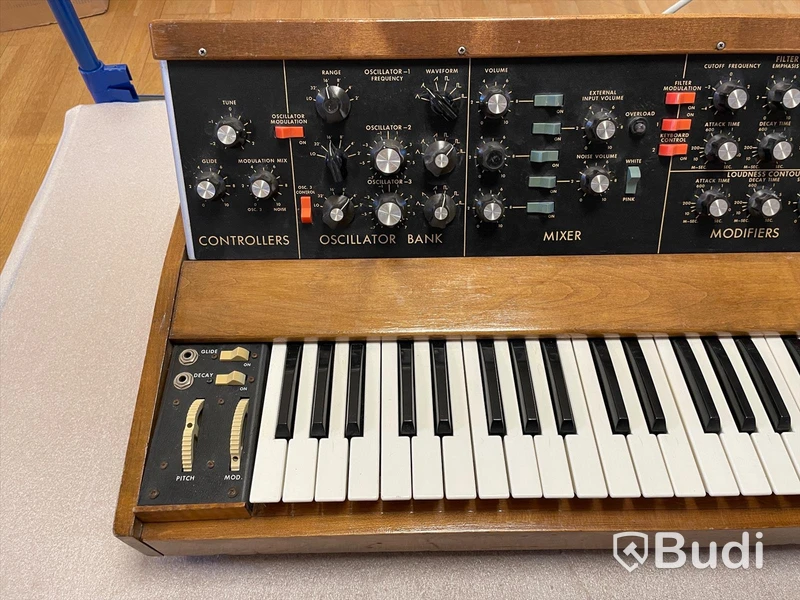 Synthesizer - Moog Minimoog