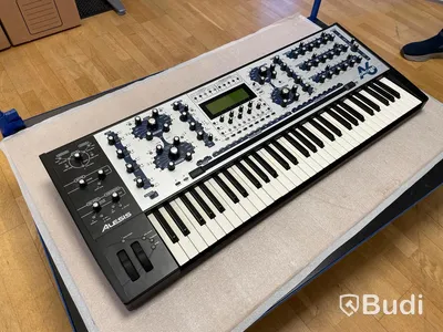 Synthesizer - Alesis Andromeda A6