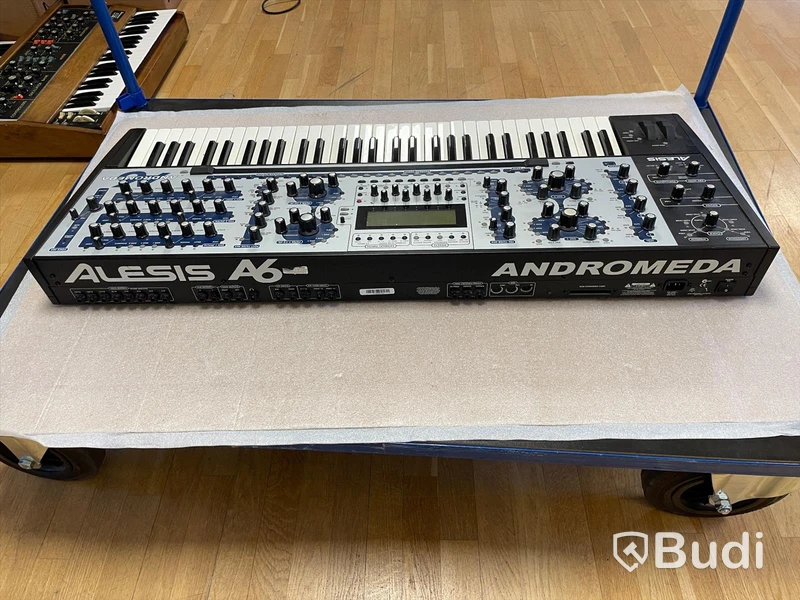 Synthesizer - Alesis Andromeda A6